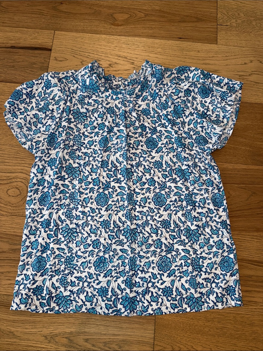 Banjanan Blue and White Floral Short-Sleeve Blouse